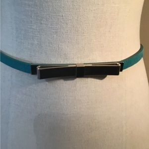 Women’s size small White House black market bow belt CC